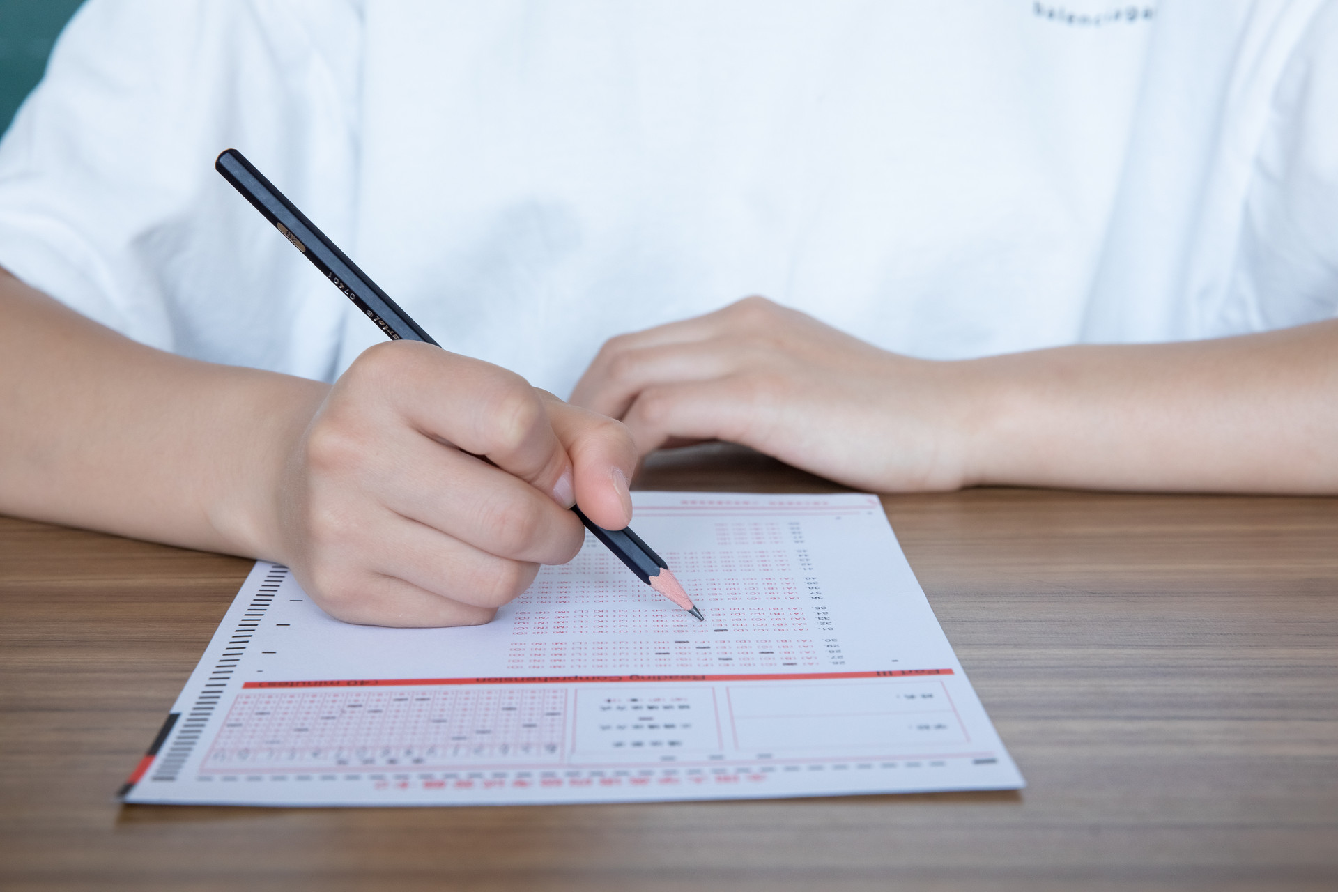 成人高考要拿學(xué)位證書，一定得通過學(xué)位英語考試嗎？